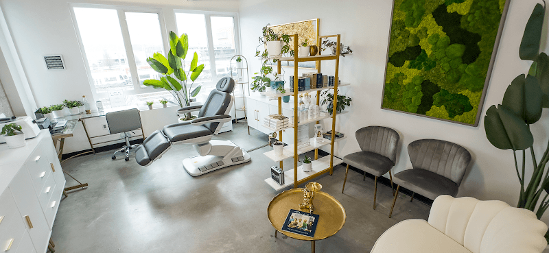 La Clinique Aesthetics clinic