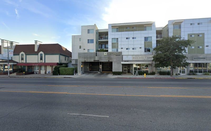 LA Peptides clinic
