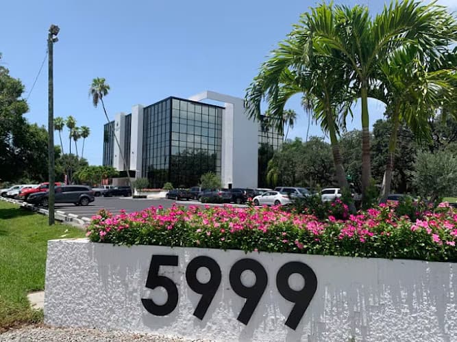Pinnacle Health and Weight Loss Center of St Pete clinic